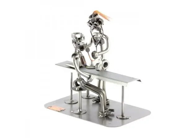 Doktersassistent Metalen Beeldje
